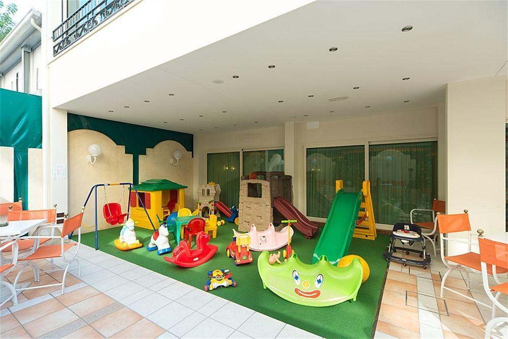 Hotel Smeraldo Cesenatico Exterior photo