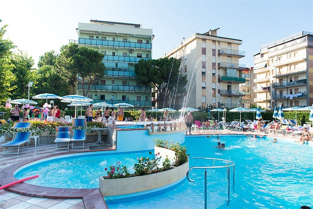 Hotel Smeraldo Cesenatico Exterior photo