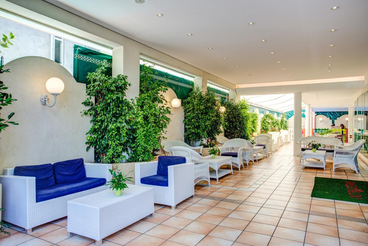 Hotel Smeraldo Cesenatico Exterior photo